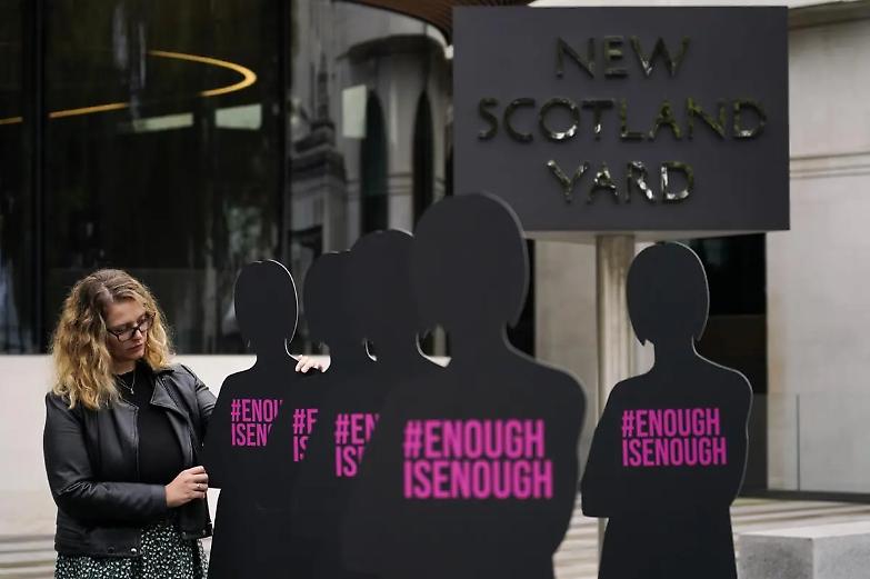 C&rsquo;&egrave; un problema a Scotland Yard: mille agenti sospesi per crimini