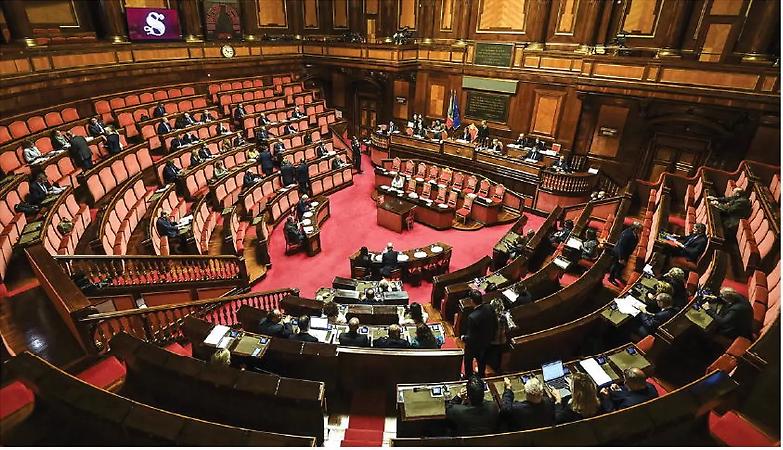 Limiti all&rsquo;uso dei trojan, s&igrave; a Forza Italia in Senato. L&rsquo;ira di Pd e M5S