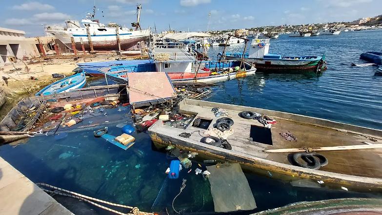 La calma apparente di Lampedusa: &laquo;Ma gli sbarchi riprenderanno nella notte&raquo;