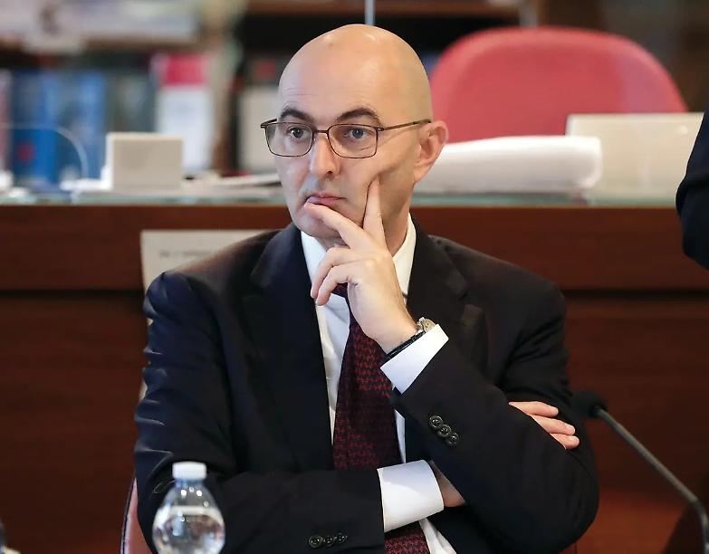 Il richiamo di Pinelli &laquo;Toghe, siate credibili anche in privato...&raquo;