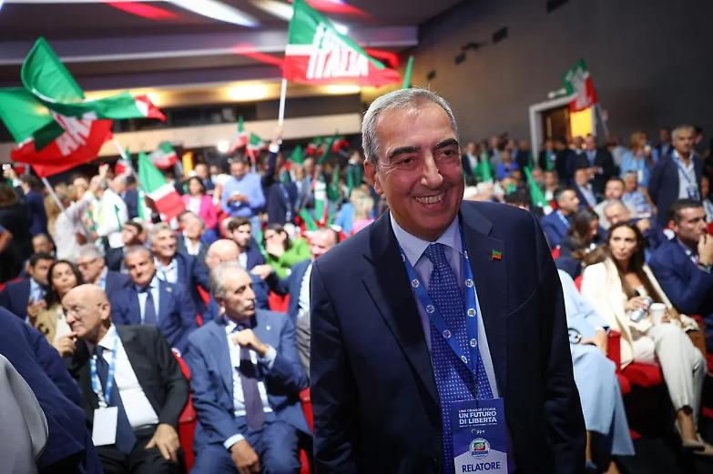 Il senatore Gasparri: &laquo;Apostolico si dimetta o sia allontanata&raquo;