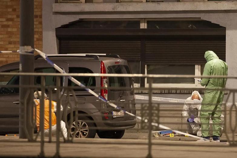 Belgio, morto il sospetto attentatore dopo una sparatoria con la polizia: avrebbe ucciso i due tifosi svedesi