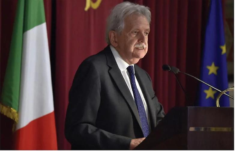 Il sistema dei Cpr fa a pezzi i diritti: lo dice il Garante