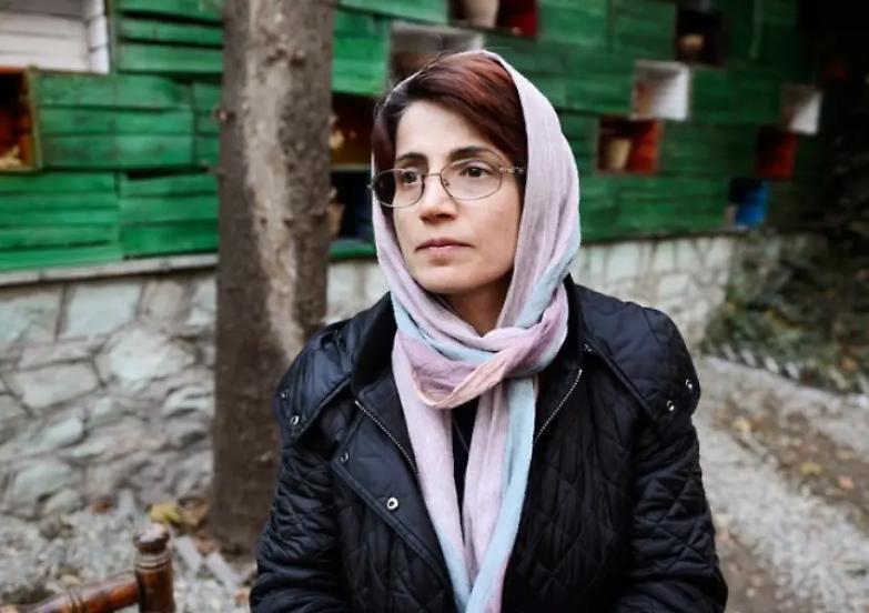La rabbia del regime contro Sotoudeh: arrestata al funerale della giovane Armita
