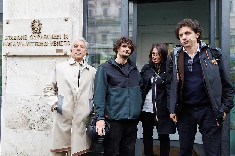 Il figlio di Sibilla Barbieri: &ldquo;Ho accompagnato mia madre in Svizzera per amore della sua libert&agrave;&rdquo;