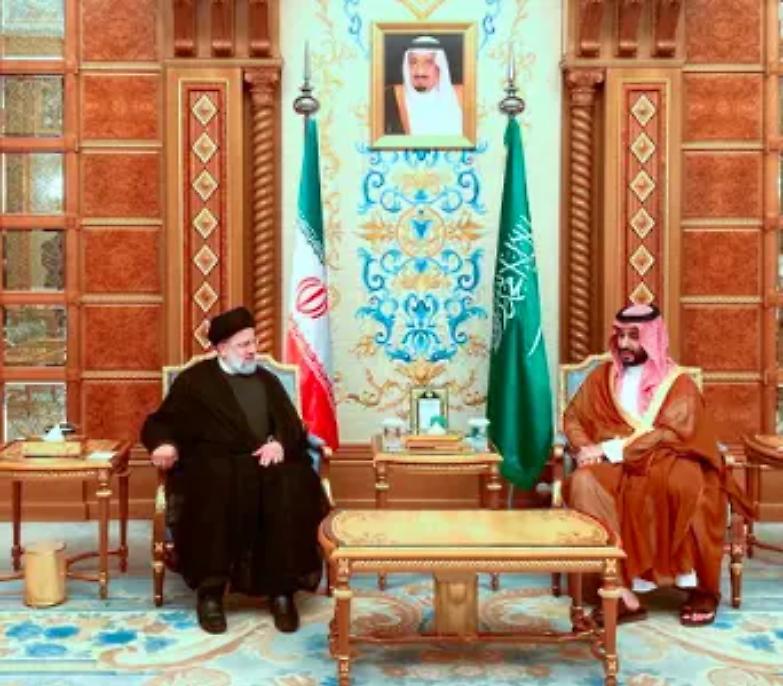 Raisi a Riad: &ldquo;Baciamo le mani di Hamas&rdquo;. Israele a Beirut: &ldquo;Rischia lo stesso destino di Gaza&rdquo;