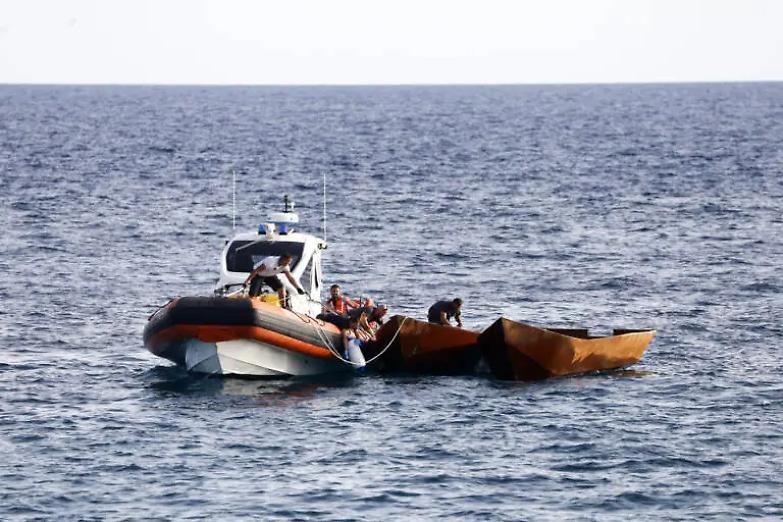 Naufragio a Lampedusa, morta una bambina di due anni