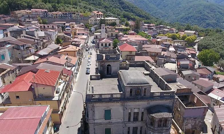 Mi inginocchio di fronte al dolore di quel delitto Ma Santa Cristina d&rsquo;Aspromonte &egrave; avamposto di cultura