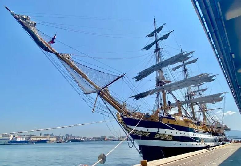 Roma, cinque giorni dedicati all&rsquo;industria degli eventi, tre premi per la nave scuola Amerigo Vespucci