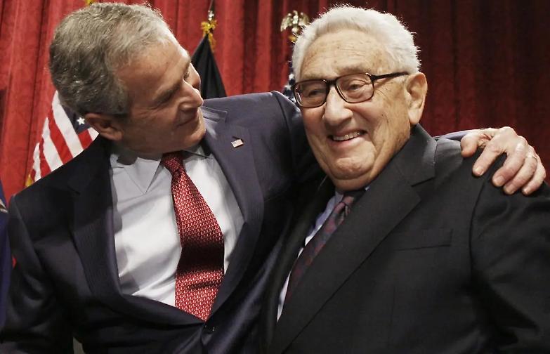 Addio a Henry Kissinger, l&rsquo;ex segretario di Stato Usa aveva 100 anni