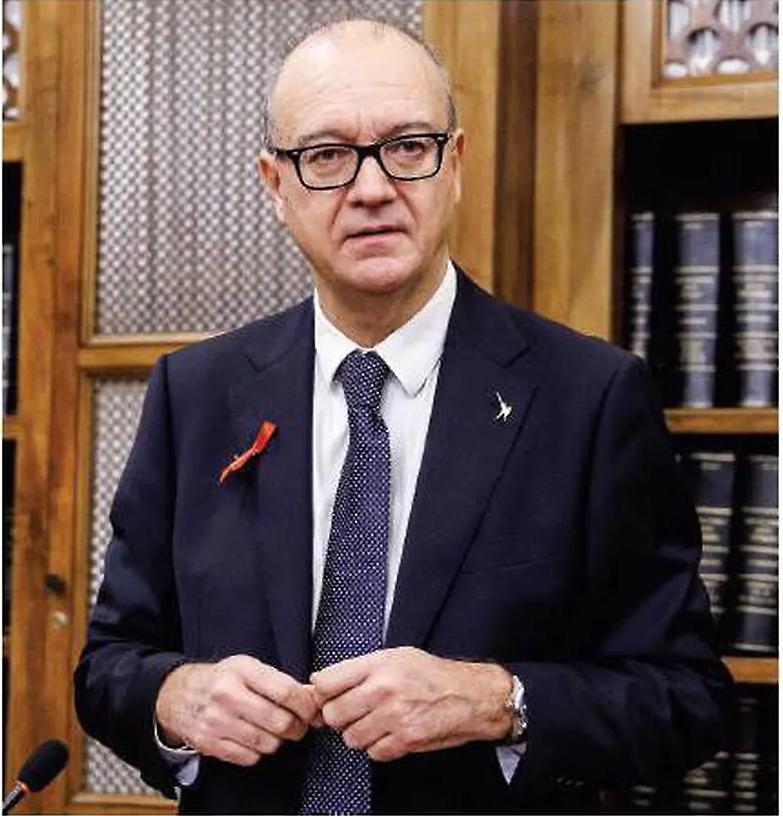 La paura delle relazioni e l&rsquo;ossessione del sesso dietro il no alla bella proposta di Valditara