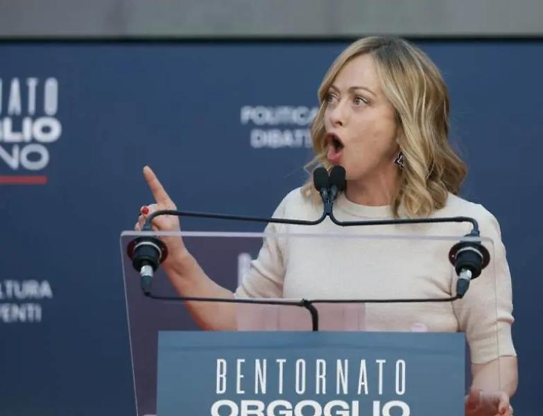 Meloni chiude Atreju: &laquo;Sognano di usare il referendum contro di me come con Renzi&raquo;