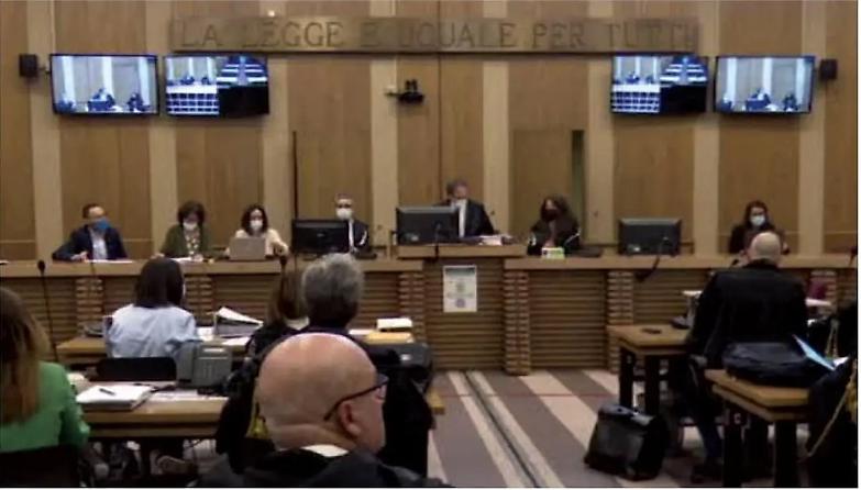 &laquo;Quel teste pu&ograve; essere indagato, serve un legale&raquo;