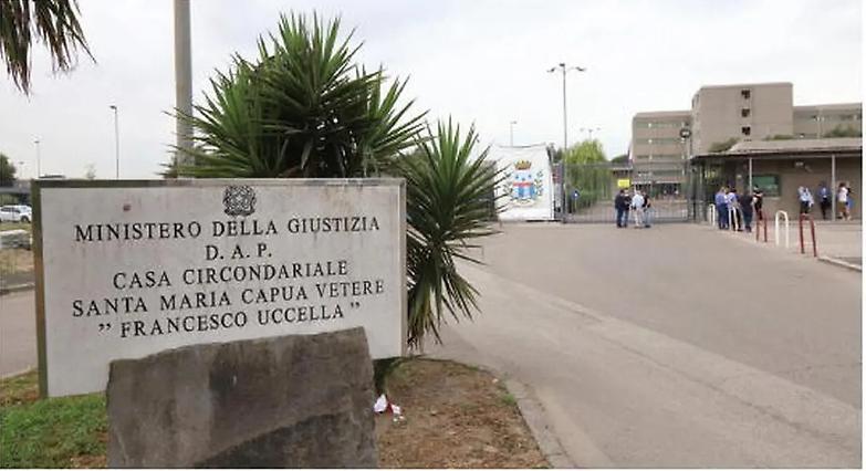 Condizioni degradanti in cella: risarcimento per il ras dei Casalesi