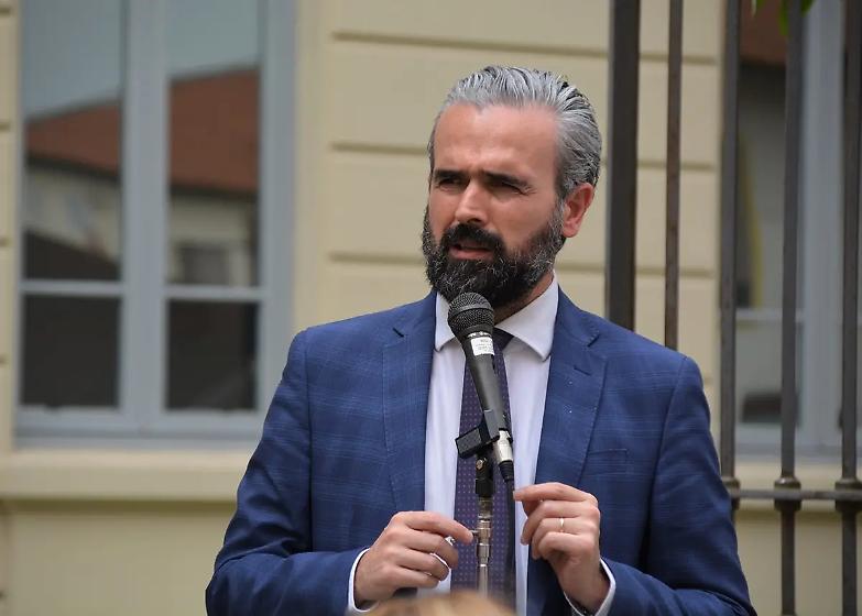 Parrini: &laquo;Il premierato svilisce le Camere e stravolge l&rsquo;equilibrio tra poteri&raquo;