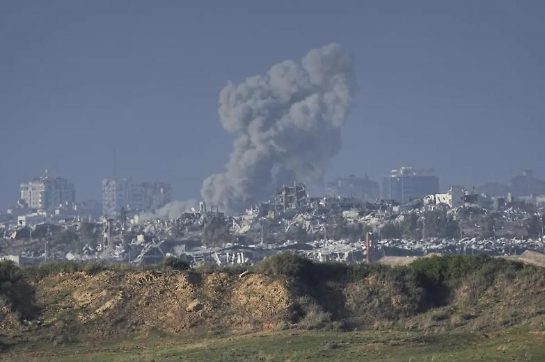 Raid aereo israeliano su oltre 100 obiettivi a Gaza