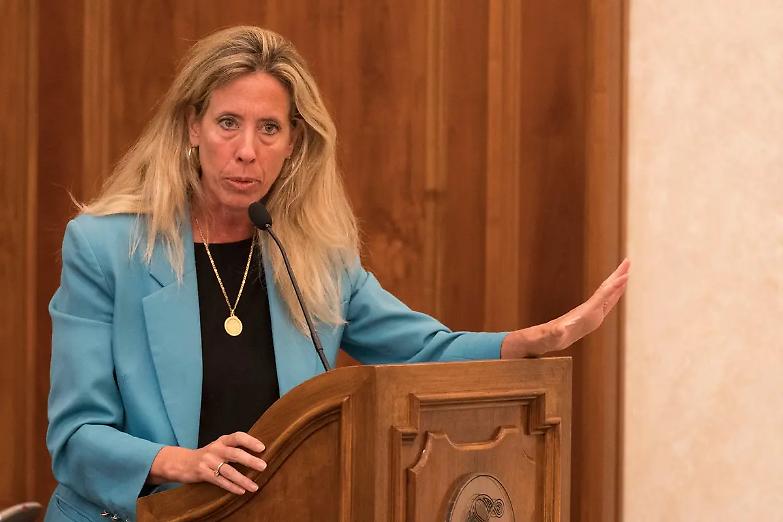 &ldquo;Donne: la nostra missione &egrave; fare figli&rdquo;. Parola della senatrice Mennuni