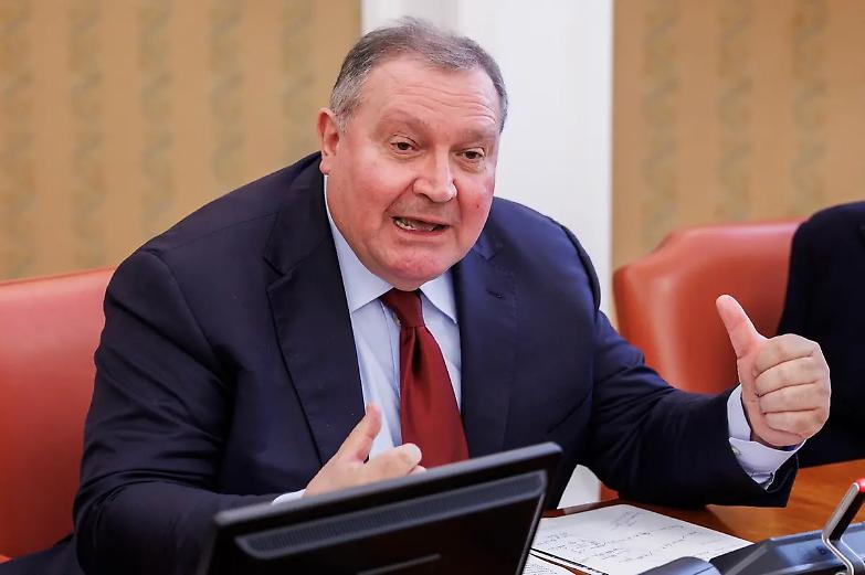 Il procuratore aggiunto della Corte dei Conti finisce nel mirino mediatico. Ma le accuse sono una fake