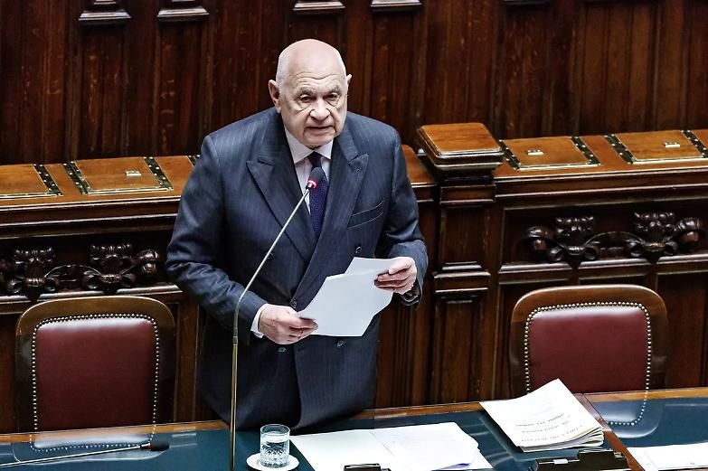 Avvocati intercettati, stop in aula. E De Raho: &laquo;Fate come i mafiosi&raquo;