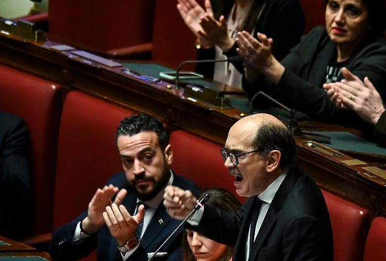 Intercettazioni, De Raho scatena la bagarre: &ldquo;Fate un favore alle mafie&rdquo;. E Mul&eacute; lo censura