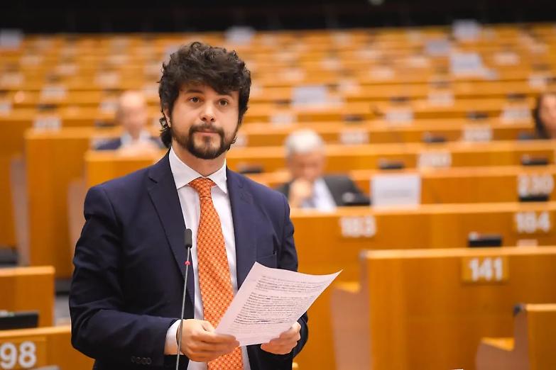 &laquo;Diciamo s&igrave; a Draghi guida del Consiglio Ue. Schlein candidata? Utile&raquo;