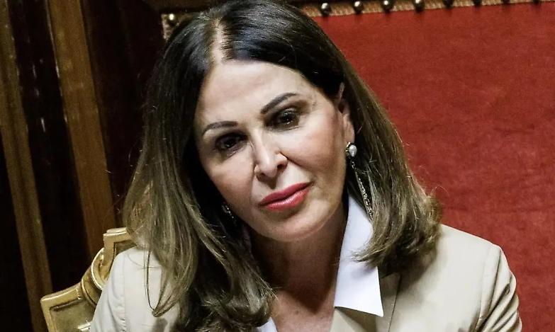 Santanch&egrave;: &laquo;Essere rinviati a giudizio non vuol dire essere colpevoli&raquo;