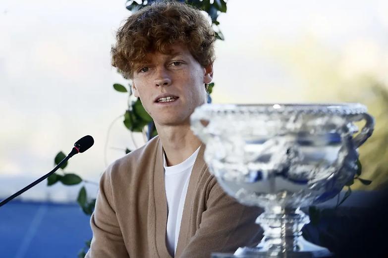 &laquo;Sinner &egrave; un italiano, ma un italiano serio&raquo;. E noialtri, coach Vagnozzi? Tutti pagliacci?