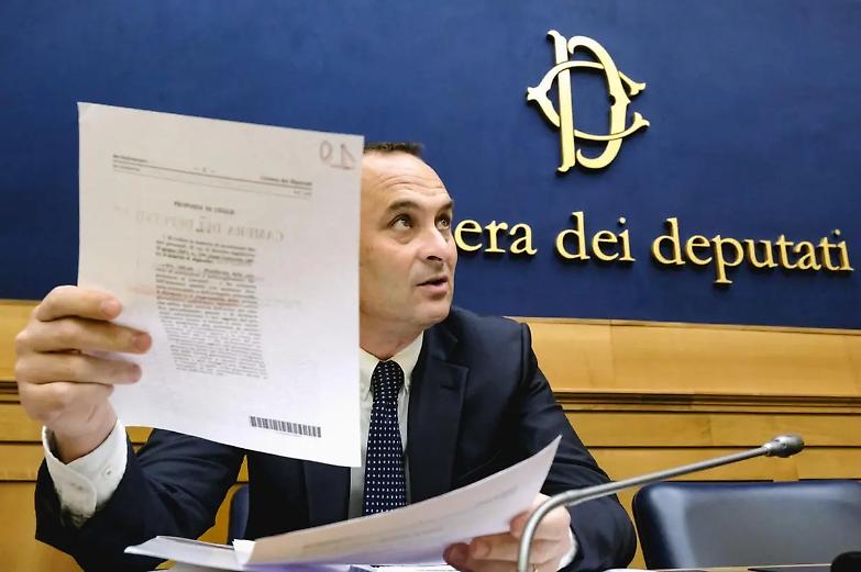L&rsquo;ultima idea di Costa: &ldquo;pubblicizzare&rdquo; le assoluzioni