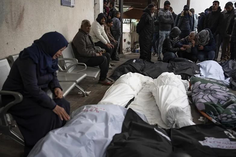 Raid israeliano a Rafah: 100 morti. Hamas: &laquo;&Egrave; genocidio&raquo;