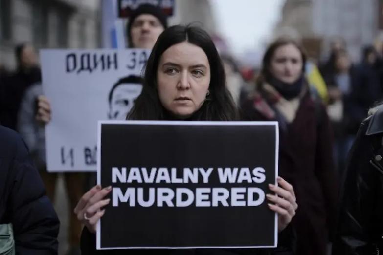 &laquo;Navalny &egrave; stato ucciso con un pugno al cuore&raquo;