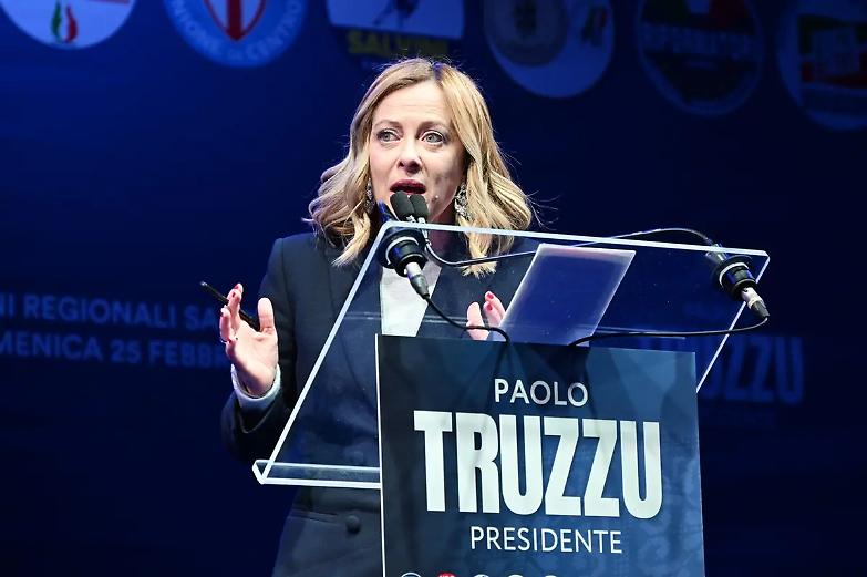 Giorgia Meloni e la sindrome del 40 per cento che abbagli&ograve; Renzi