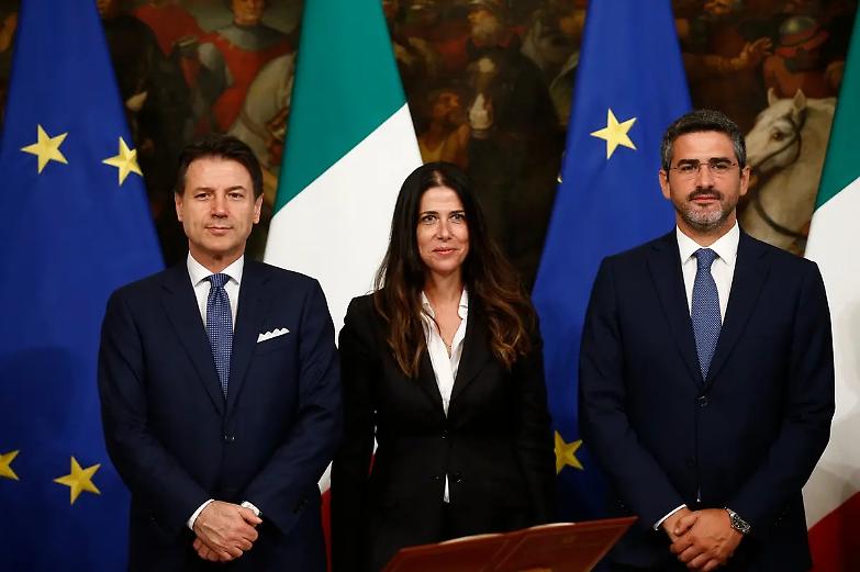 Conte esulta: &laquo;In Sardegna un risultato inimmaginabile, chiusa la porta alla Meloni&raquo;