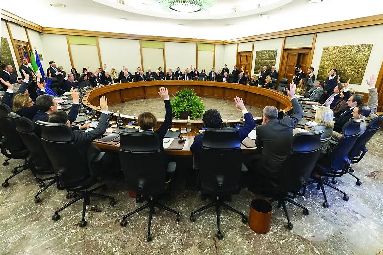 Pagelle ai magistrati? Per le correnti sarebbero una pacchia