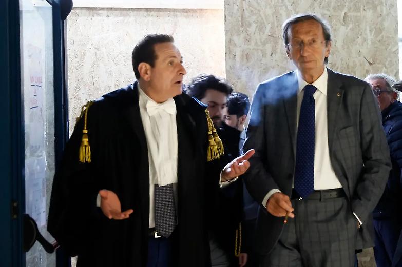 Acquisto della casa di Montecarlo, chiesti 8 anni per Gianfranco Fini