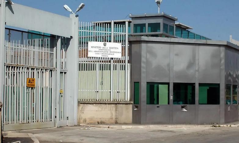Detenuti torturati nel carcere di Foggia, arrestati 10 agenti penitenziari