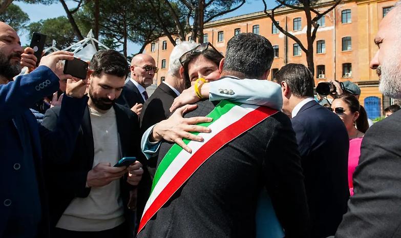 I dem frignano. Ma sono loro i campioni dello scioglimento dei comuni