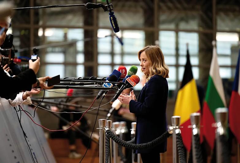 Civili Ue pronti alla guerra? Meloni minimizza: &laquo;&Egrave; stata fatta un po&rsquo; di confusione&raquo;