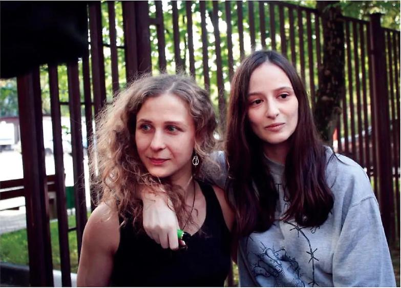 Pussy riot condannata a sei anni per un &ldquo;tweet&rdquo; contro la guerra