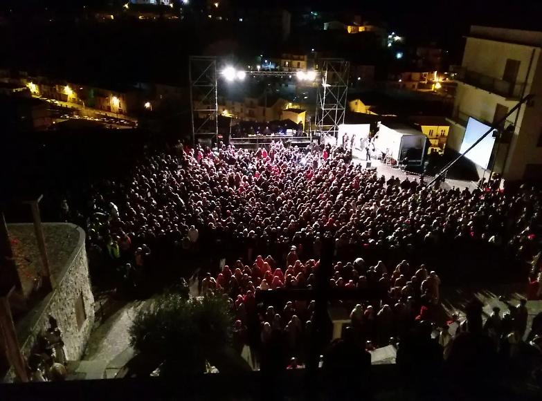 Grande successo del Venerd&igrave; santo a Maenza