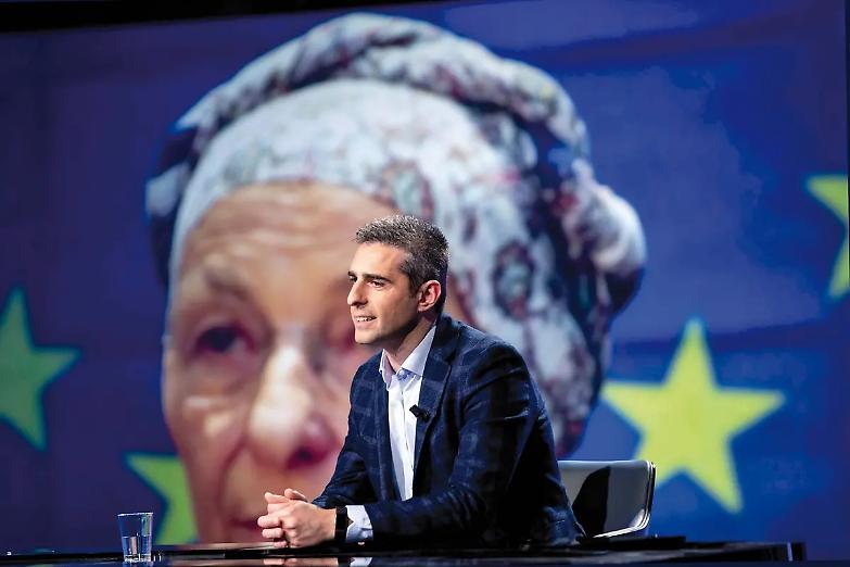 Magi contro Pizzarotti: Pi&ugrave;Europa divisa a met&agrave; tra Renzi e Calenda