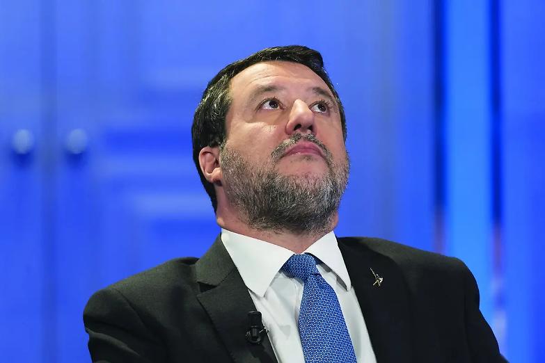 Salvini lancia la sfida: &ldquo;Ci riprendiamo Bari&rdquo;. E spunta il nome di Sisto