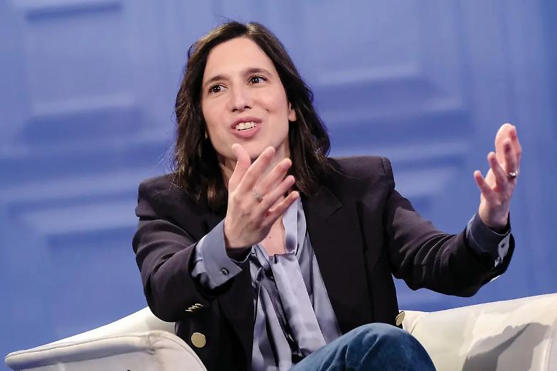 Conte &ldquo;avvisa&rdquo; Elly: &laquo;Schlein cambi il Pd prima che il partito cambi lei&raquo;