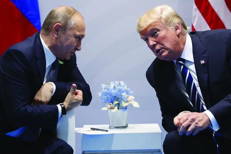 La ricetta di Trump per ottenere la pace: genuflettersi a Putin