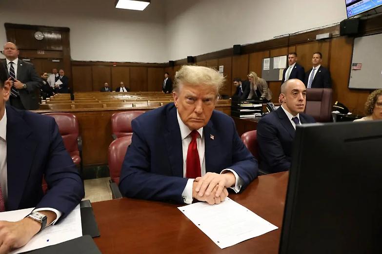 Trump alla sbarra: &ldquo;Il mio processo &egrave; un attacco all&rsquo;America&rdquo;