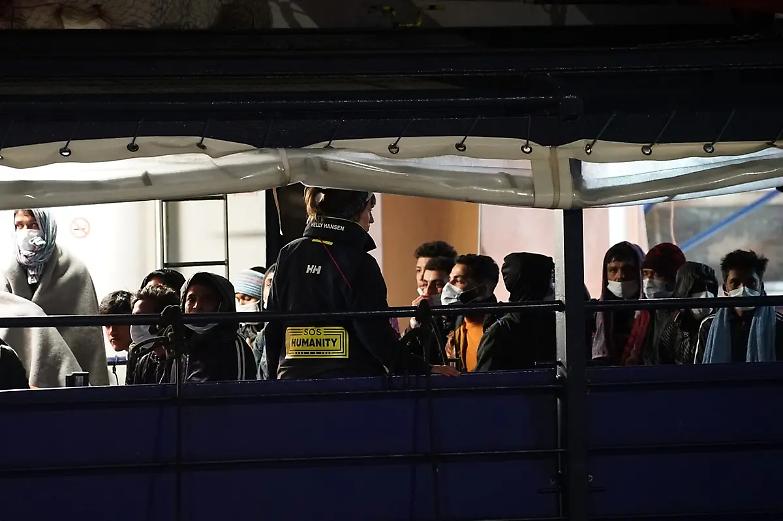 Migranti, il Consiglio d&rsquo;Europa boccia la legge 2023: &ldquo;Viola i diritti dei minori&rdquo;