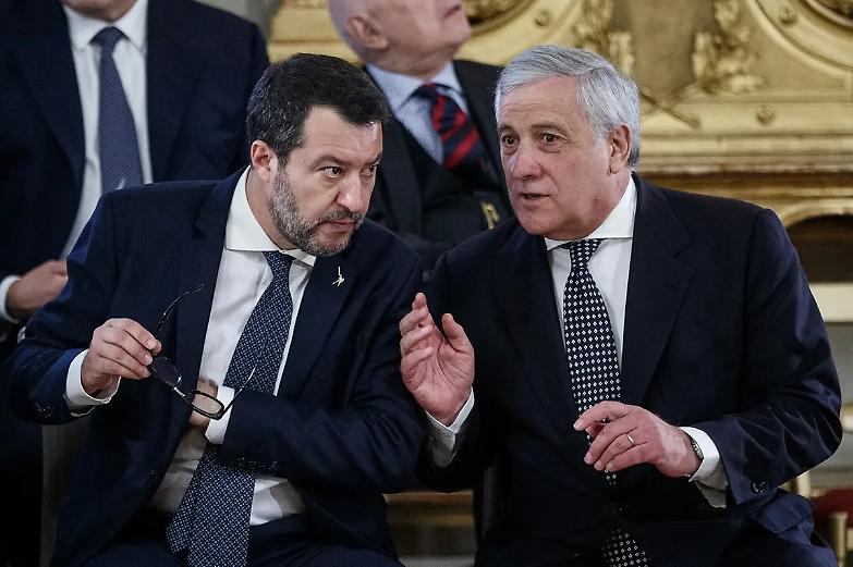 Antonio Tajani, col vento in poppa, prepara le liste anti Lega