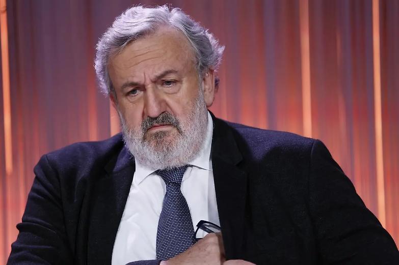 &laquo;Inform&ograve; il governatore di un&rsquo;inchiesta&raquo;. Giornalista a giudizio