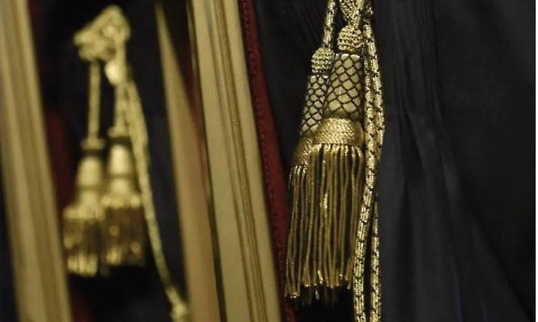 La Cassazione: &laquo;L&rsquo;avvocato che assiste pi&ugrave; parti in un processo venga pagato di pi&ugrave;&raquo;