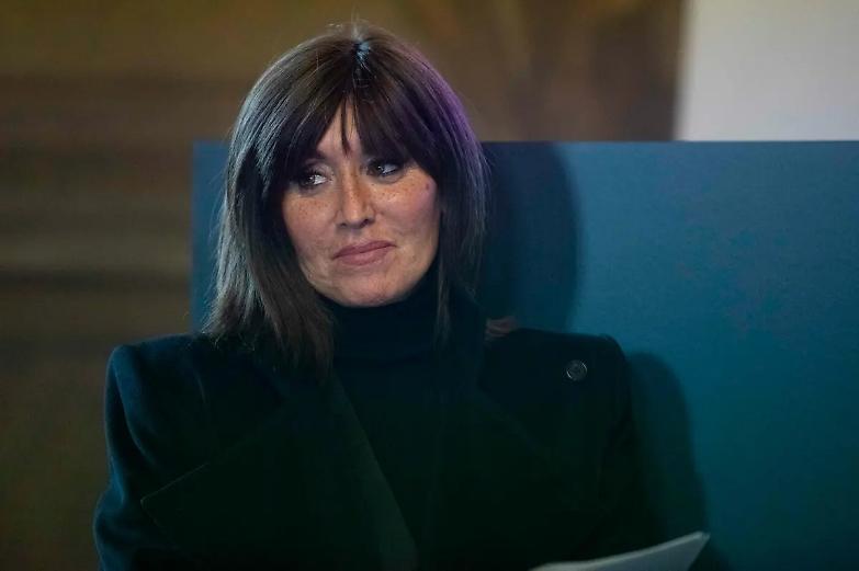 La ministra Bernini contestata a Pisa da un gruppo di giovani pro-Palestina