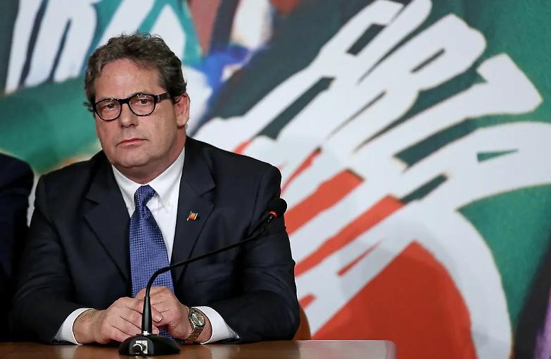 Gianfranco Miccich&egrave; accusato di aver fatto la spesa con l&rsquo;auto blu: applicata misura cautelare